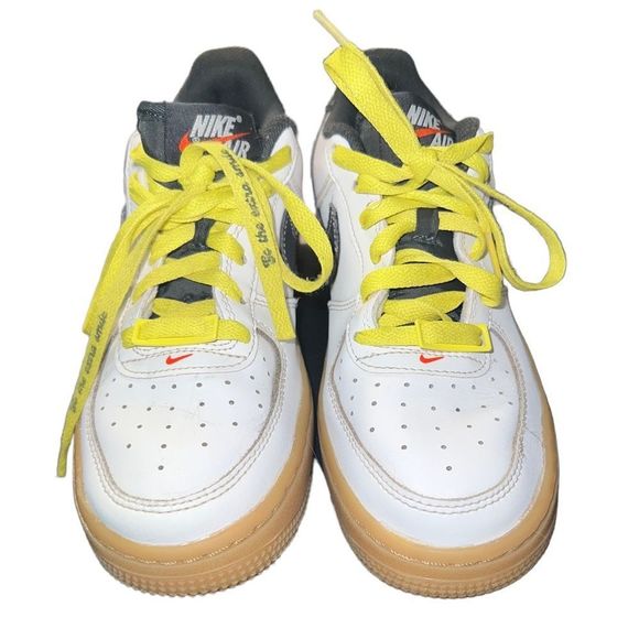 Nike Air Force 1 LV8 Go The Extra Smile 2021 4.5 Youth (6 Womens) - Picture 2 of 7